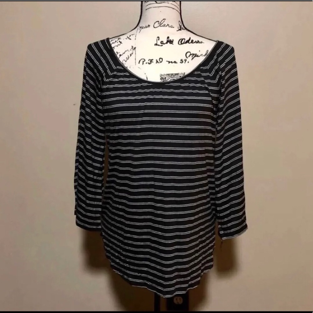 NWT Max Studio Loose Fitting Top